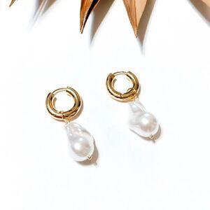 Pearl hoop earrings  S498